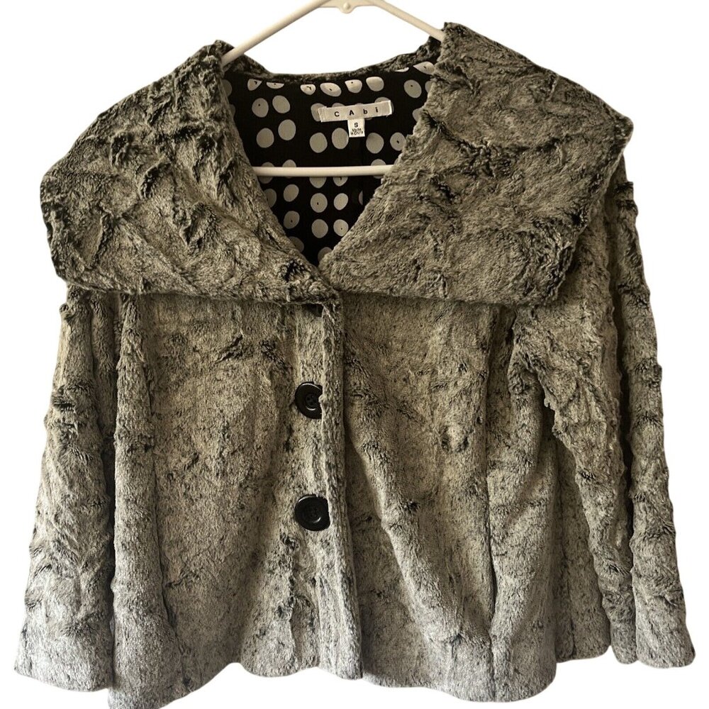 Cabi Gray Faux Fur Cropped Jacket  W Sz S 3/4 Sleeves Polka Dot Lining 3 Buttons